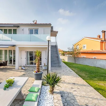 Apartmani Miki Vinkuran Exterior photo